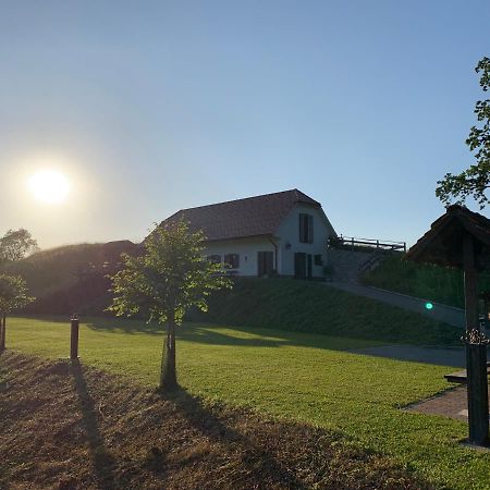 Вилла Tourist Farm Artisek Store Экстерьер фото
